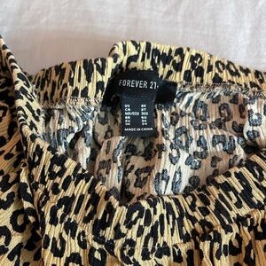 4 WORN WOMENS PLUS CROP TOPS